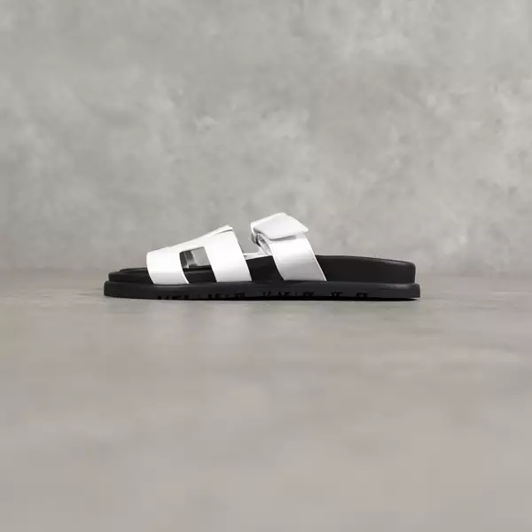 Sandal HERMES CHYPRE WHITE SANDAL 100% ORIGINAL