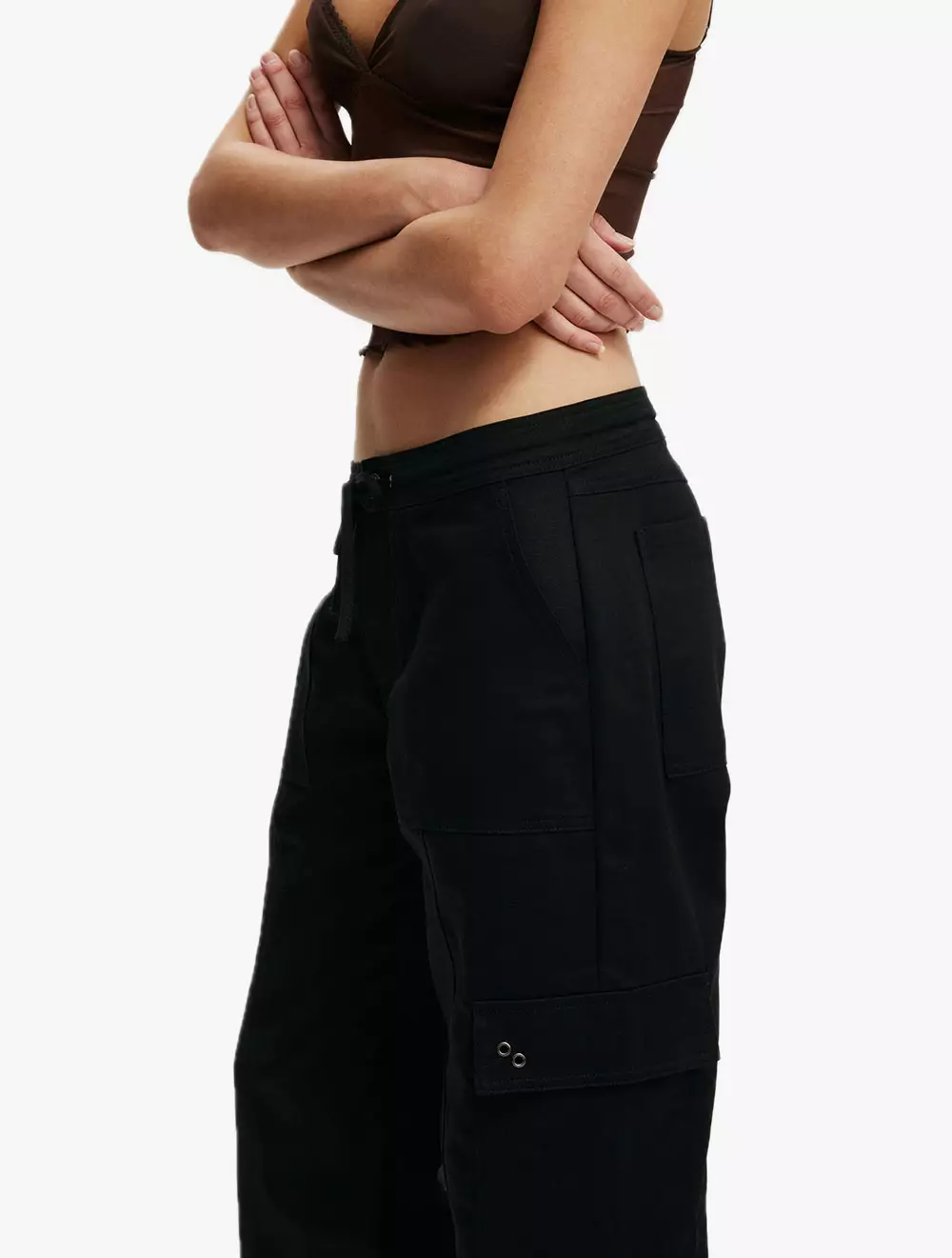 COTTON ON - BAWAHAN - EVE LOW RISE CARGO PANT