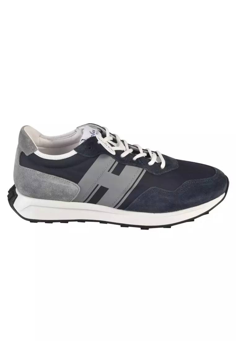 Hogan rebel 2012 online