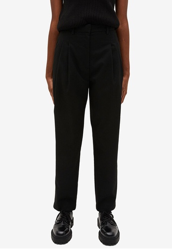 tapered fit trousers