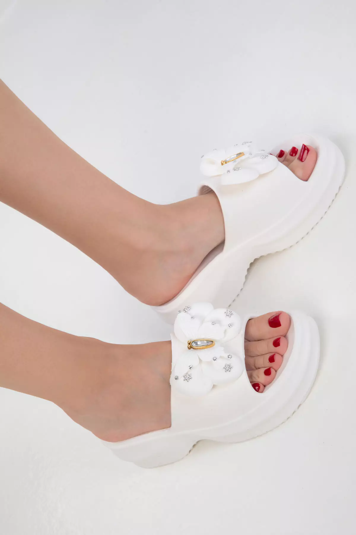 White Women's Slippers 20419