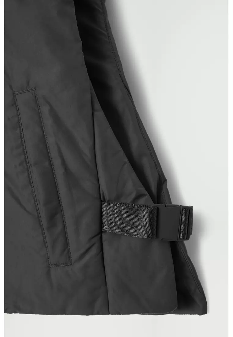 BUCKLED-SIDE PADDED HOODED GILET