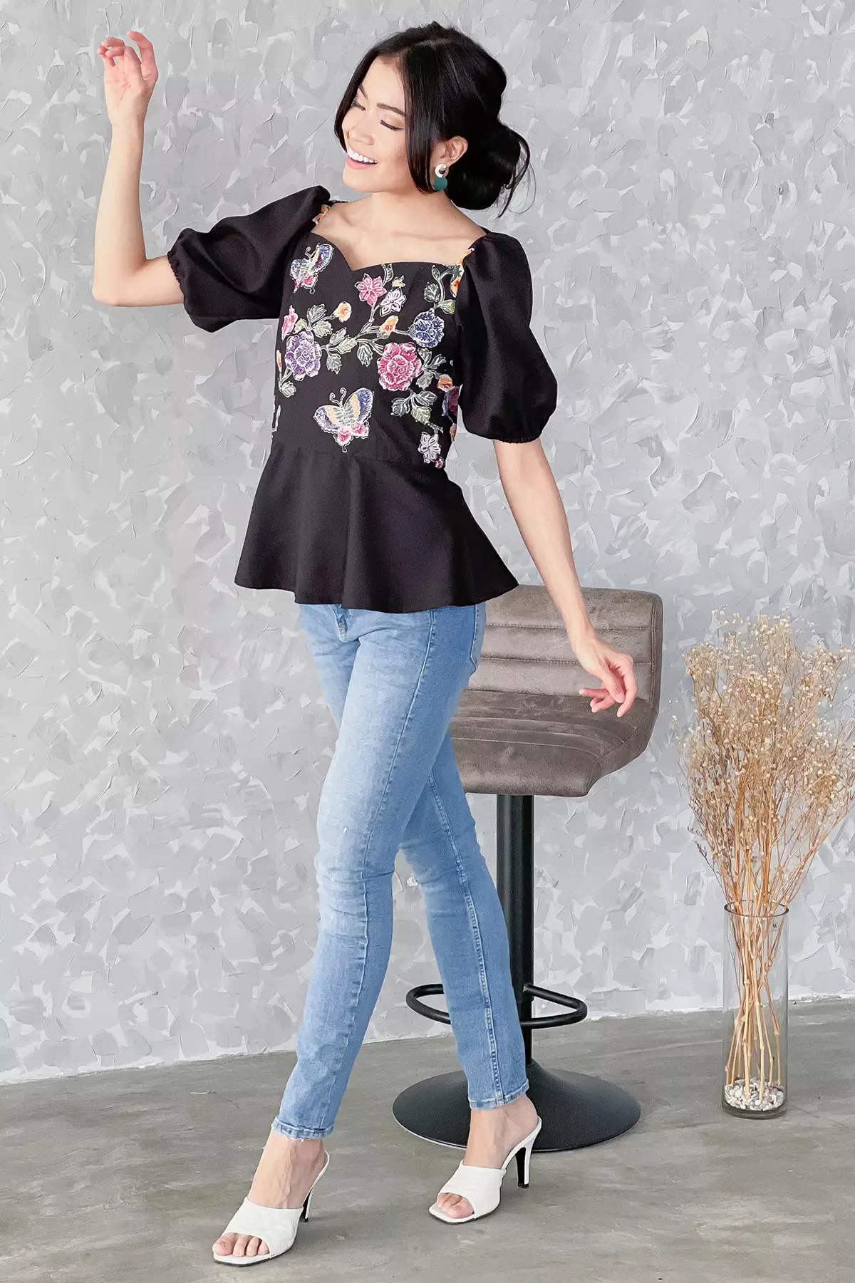 Elanaor Papilon Hitam Blouse