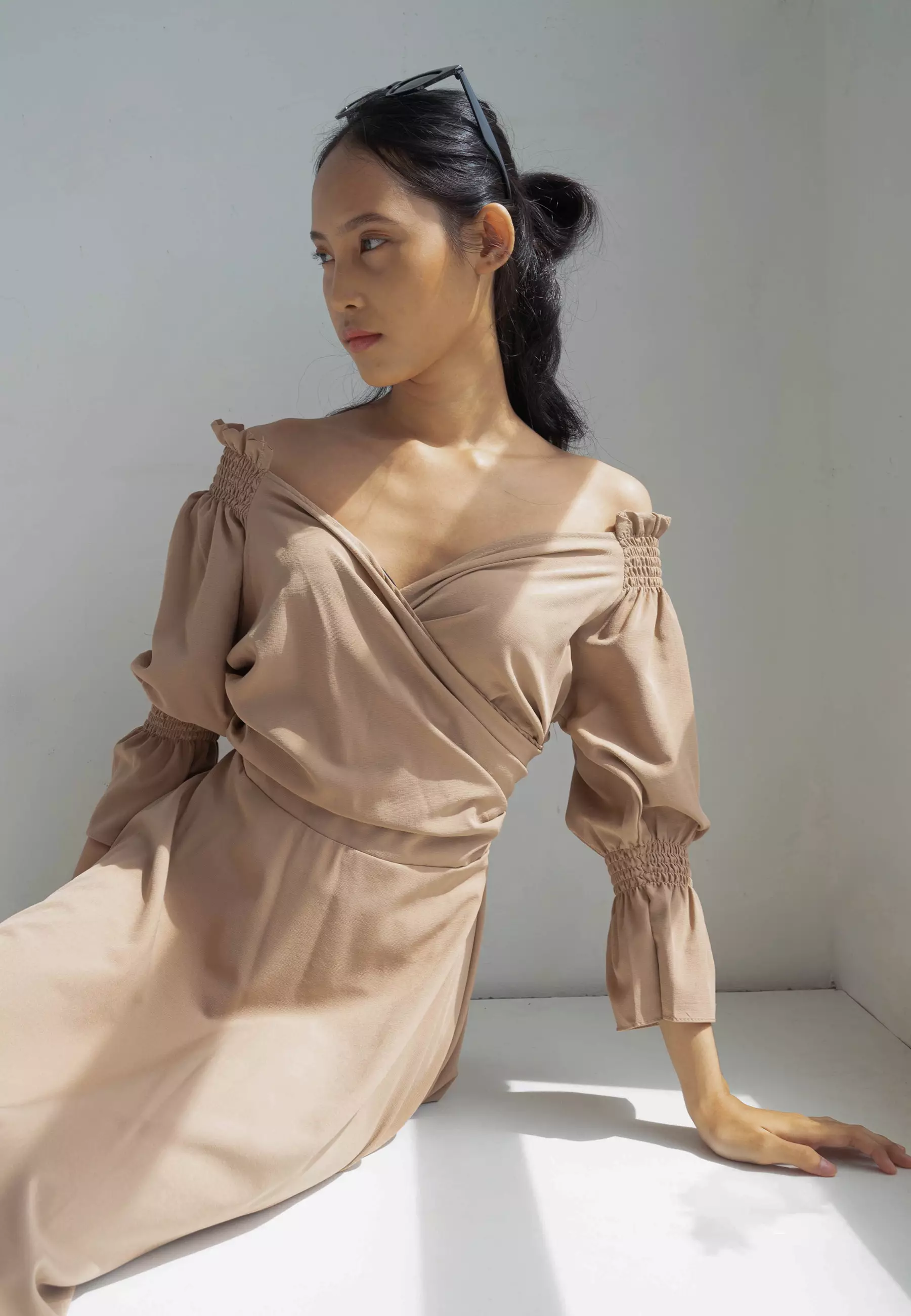 Houseofcuff Blossom Dress in Mocca Dress Crepe Model Sabrina