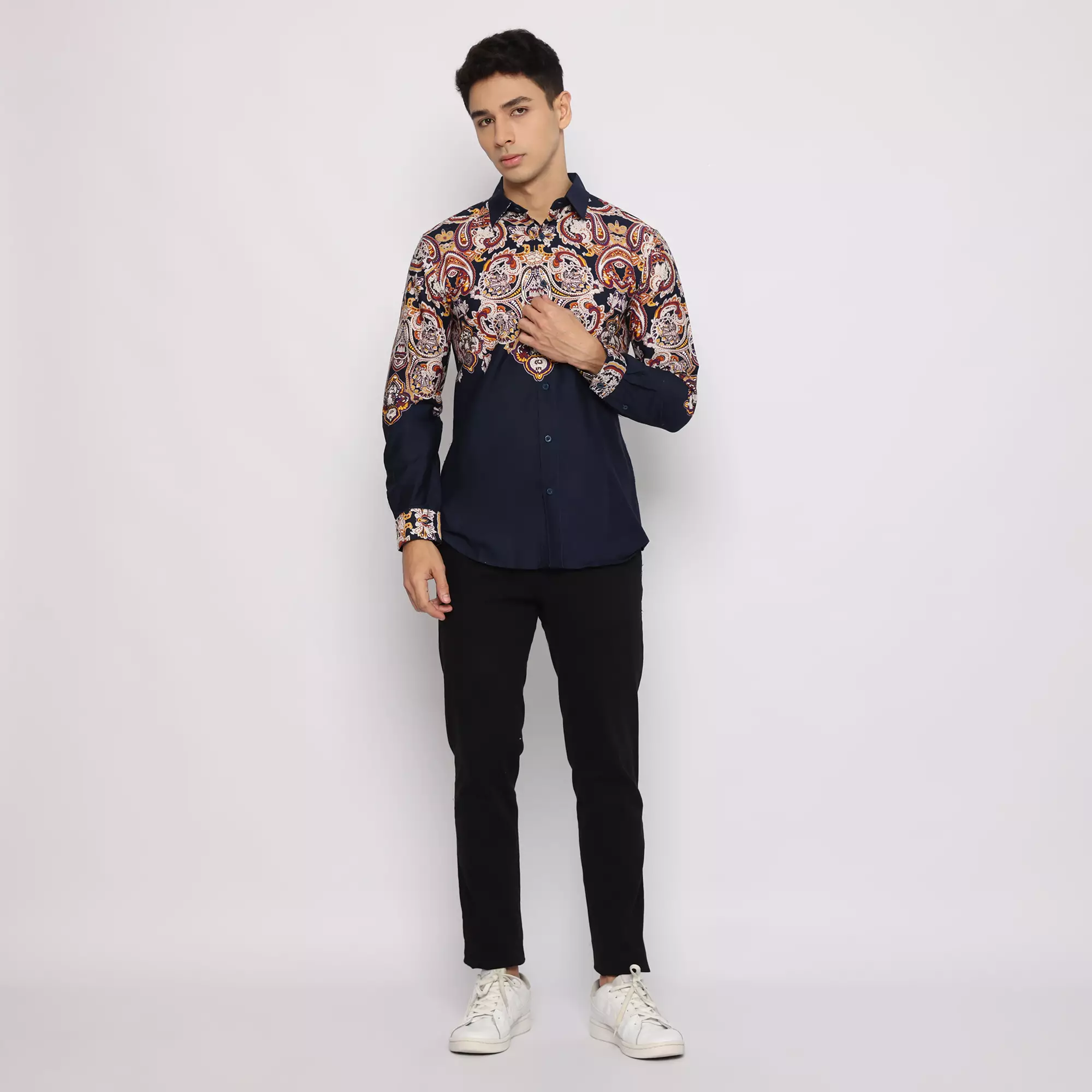 Platini Kemeja Batik Pria Lengan Panjang Katun Navy 36032