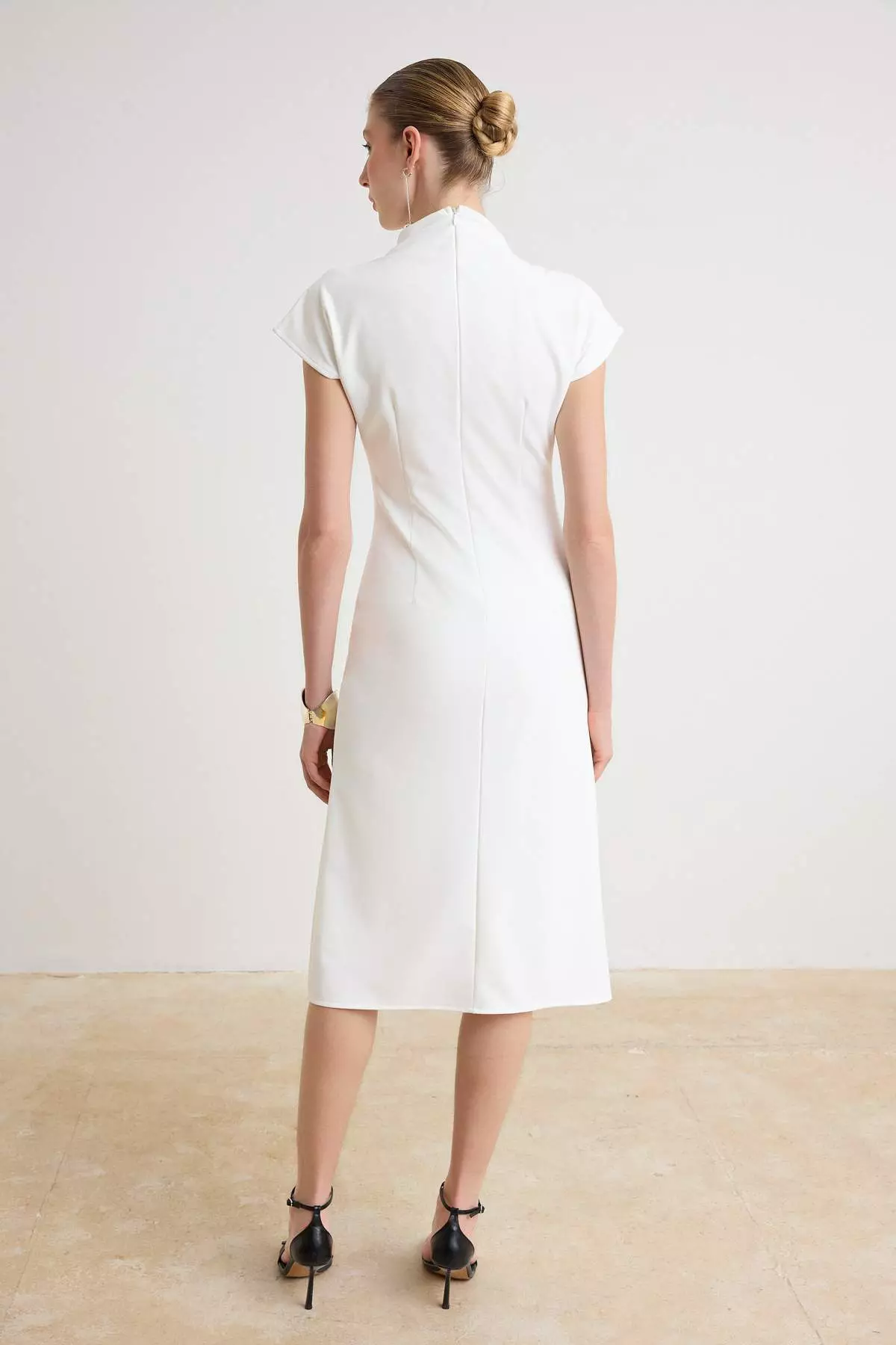 Ecru Plain A-Line Shirred / Draped Midi Woven Dress Twoaw25El00393