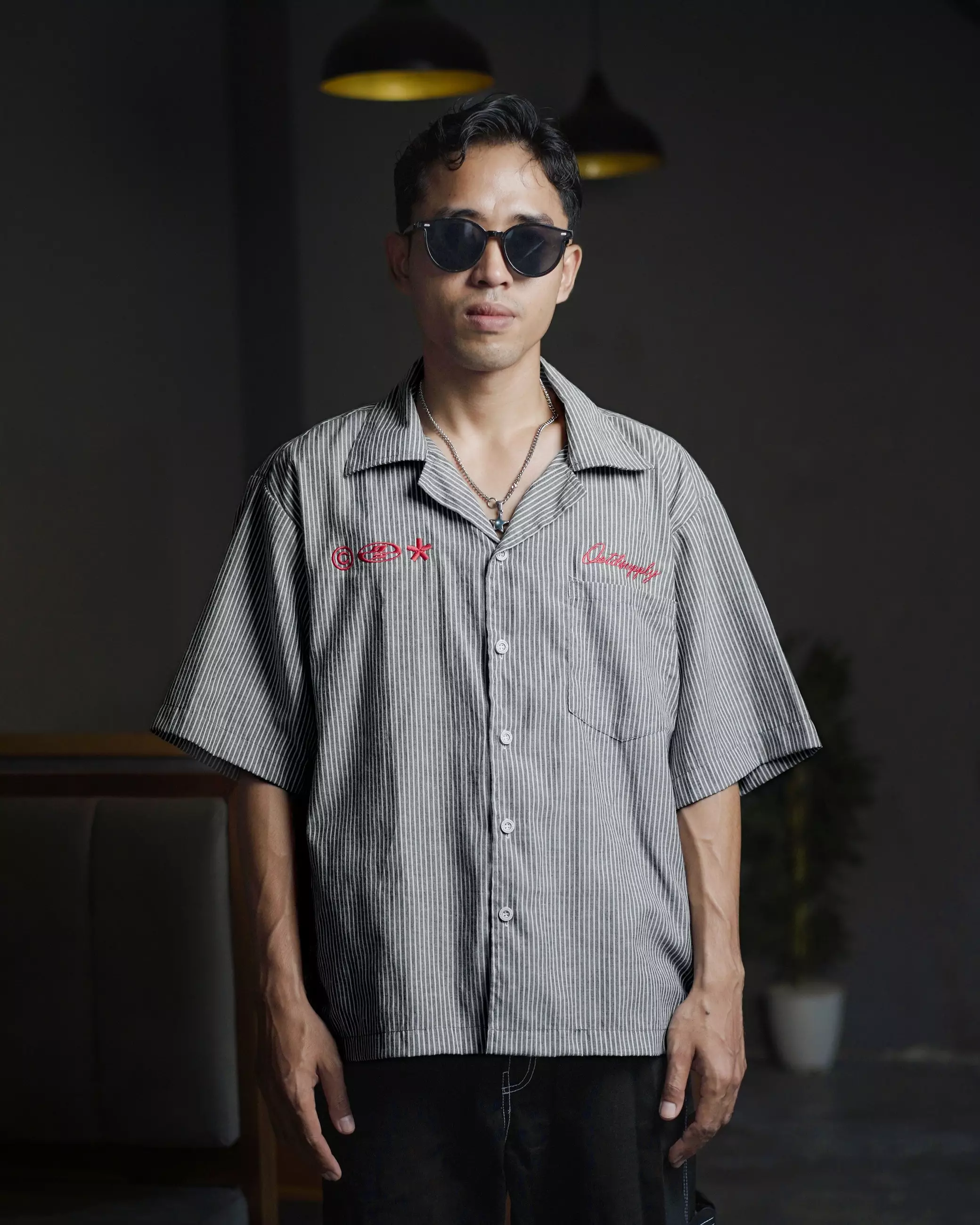 OOTDSUPPLY Kemeja Stripe Casual Cozy Embroidery Black & Blue | Kemeja Salur | Relaxed Shirt Pendek | KMJRSCZE