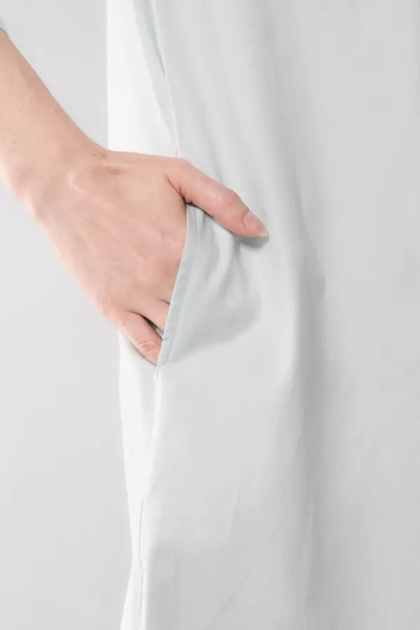 MINIMAL - Oussa - Dress Lengan Balon - Light Blue Warna Blue_Light