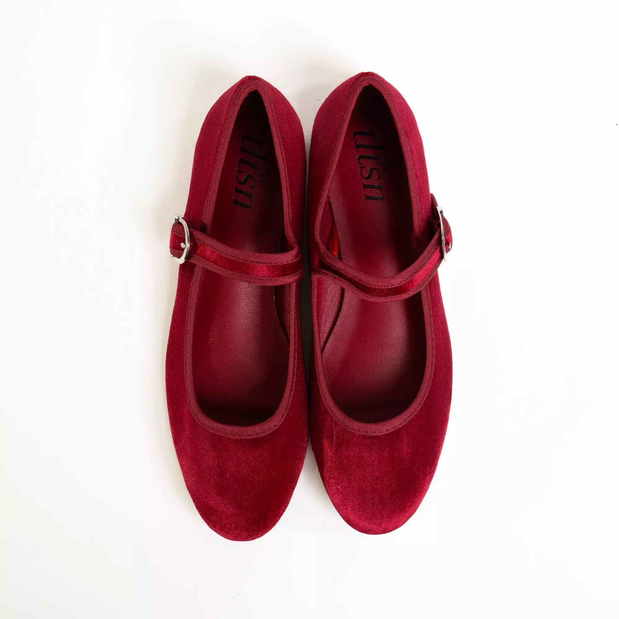 The Little Things She Needs - NORA Flatshoes Sepatu Wanita Red [TSN0002334.A600]