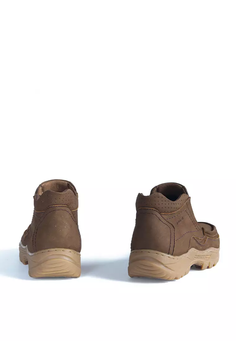 Adapt Slip-On Mid Boots