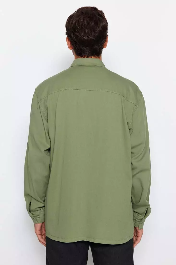 Khaki Men's Relaxed Fit Tag Detail Single Pocket Shirt.