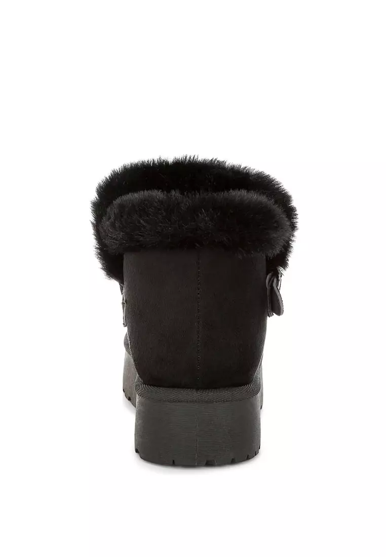 Pin Buckle Detail Snow Boots in Black