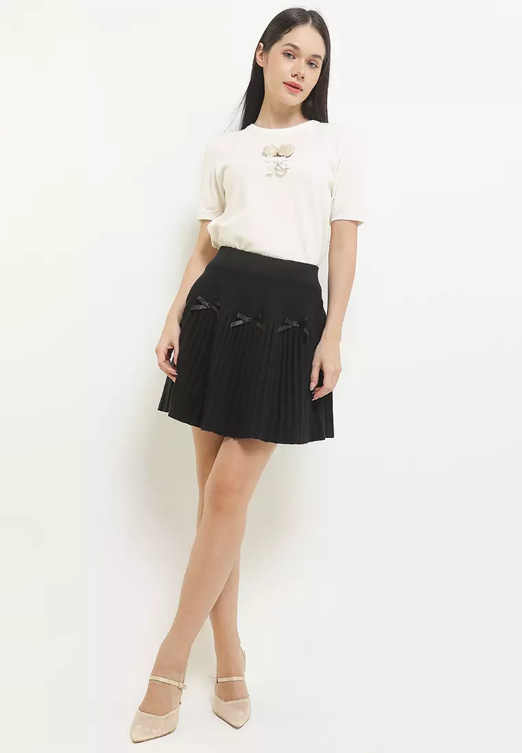 Mini Pleated Knit Skirt W/ 4 Bows