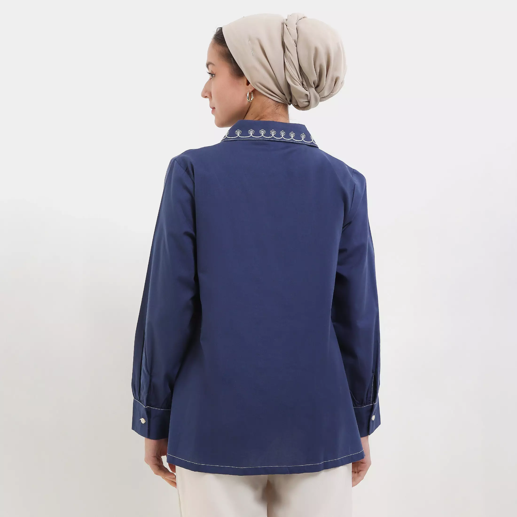 MFMW Rosine Atasan Blouse Navy