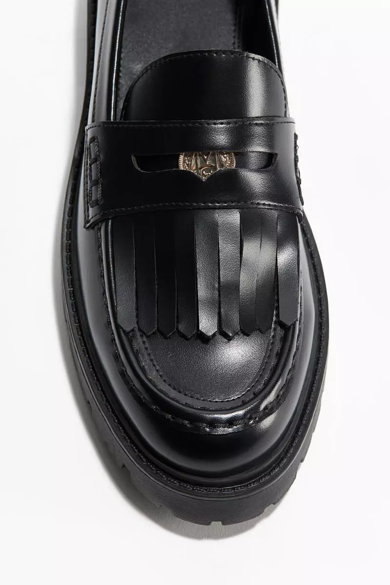 Fringe-trimmed loafers
