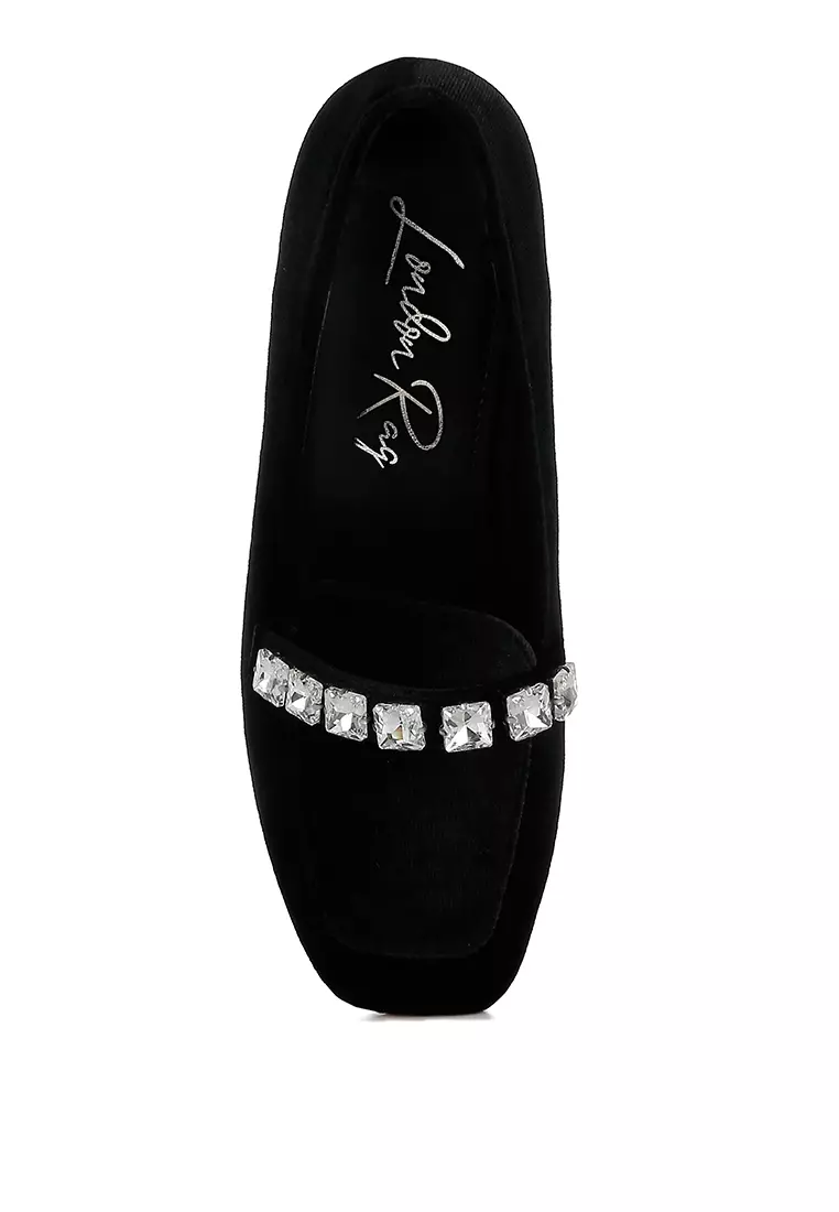 Sepatu Loafer Tali Berlian Beludru Warna Hitam