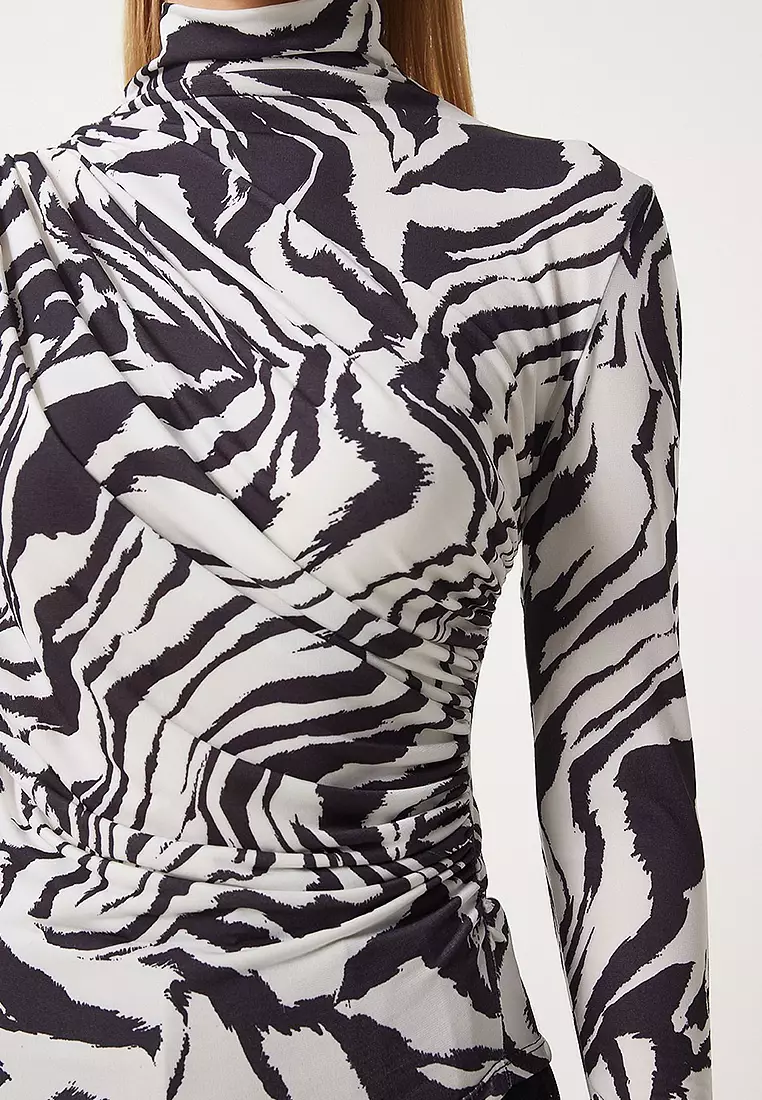 Gather Detailed High Collar Sandy Blouse