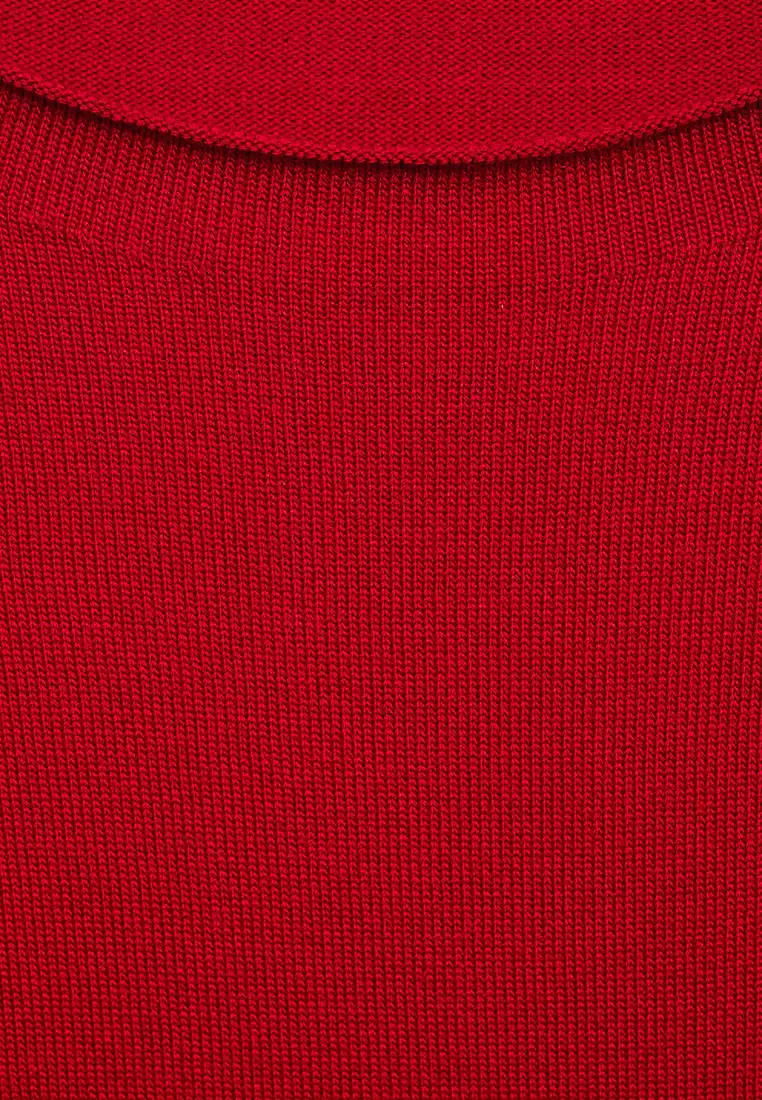 Sleeveless Fine Knit Sweater