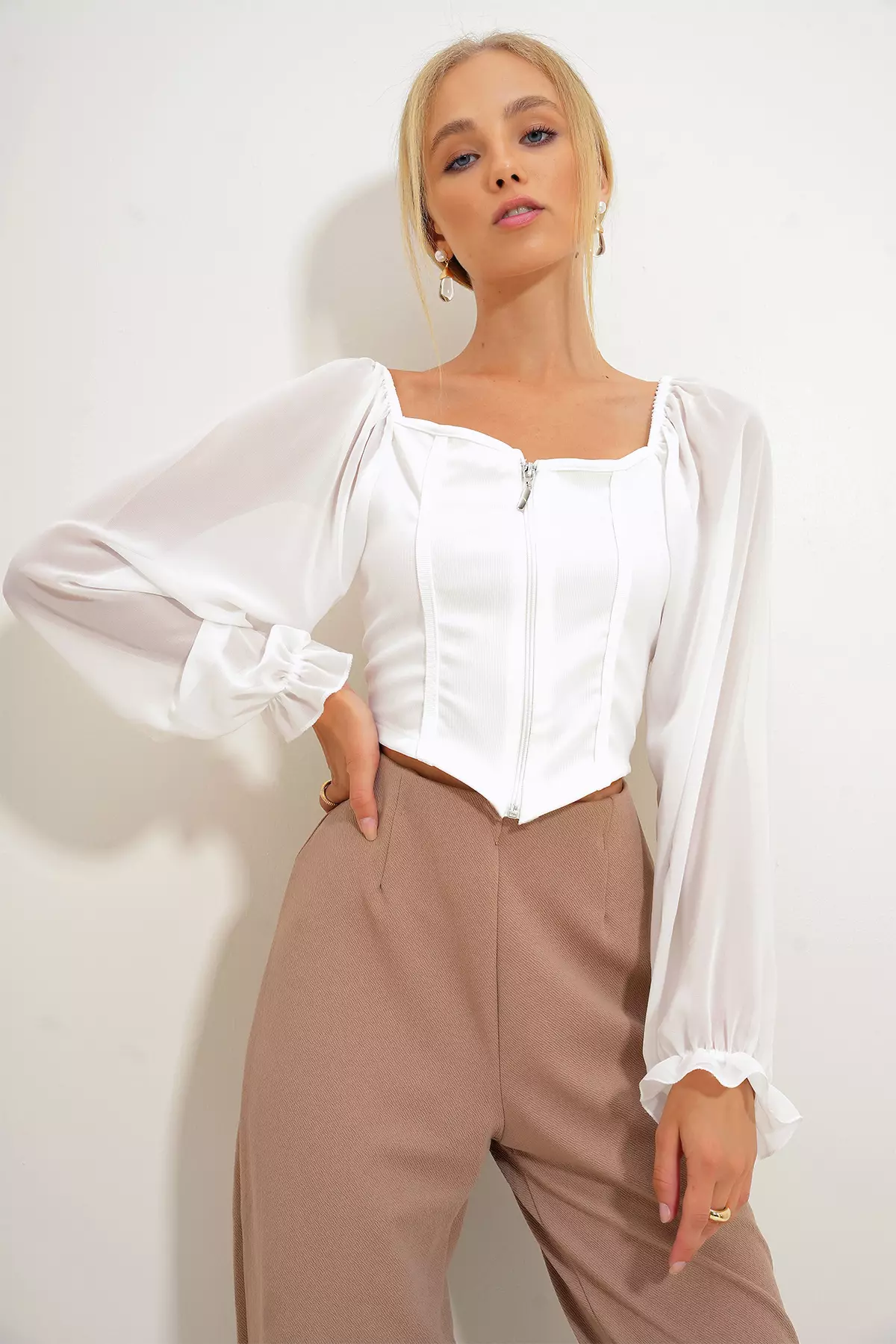 Puff Sleeve Top with Zipper