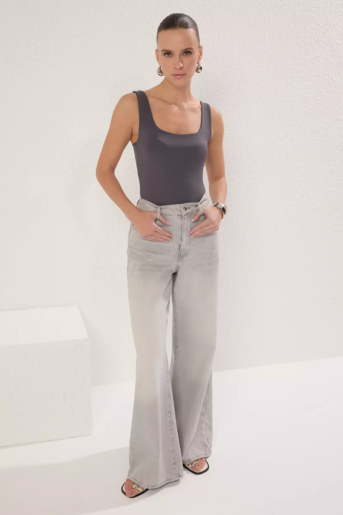 Anthracite Fitted/Fits on the Body with Back Detail Square Neck Snap Elastic Knitted Bodysuit TWOSS24BD00026