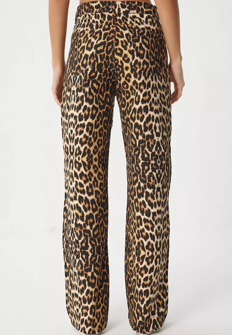 Leopard Patterned Straight Jeans