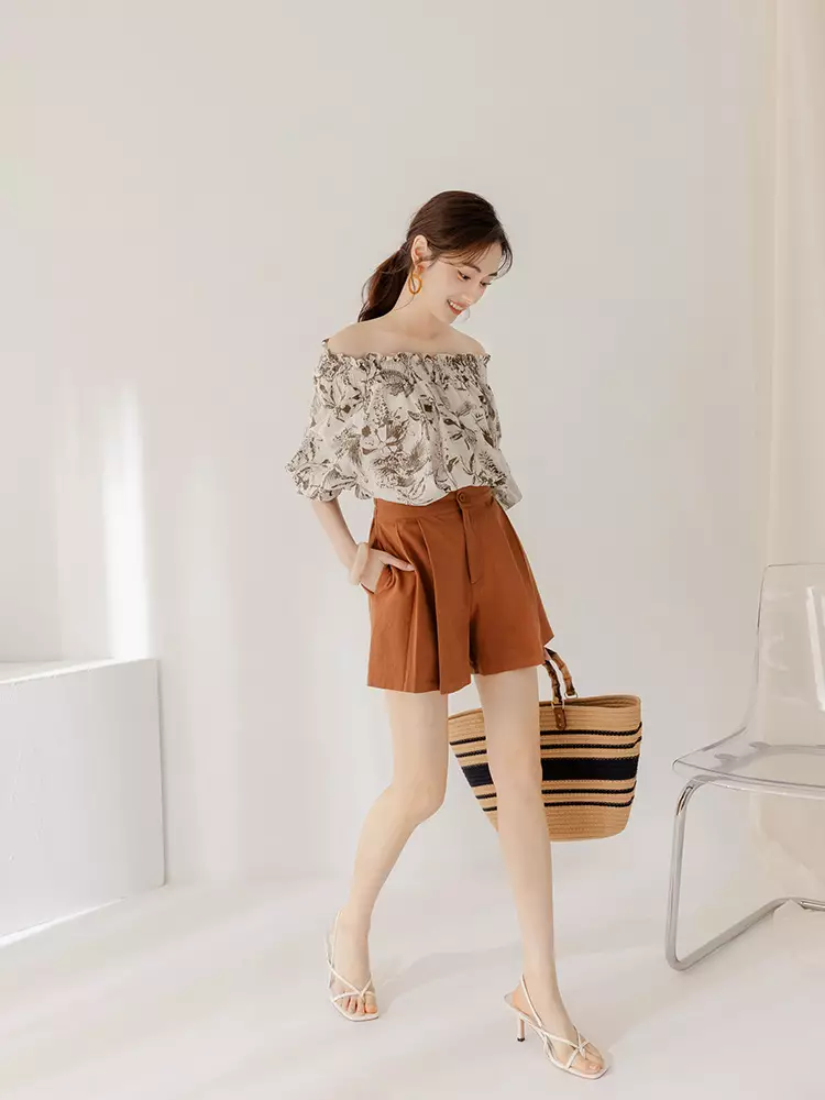 Cotton Solid Color Elastic Waist Pleated Shorts [BA7475]