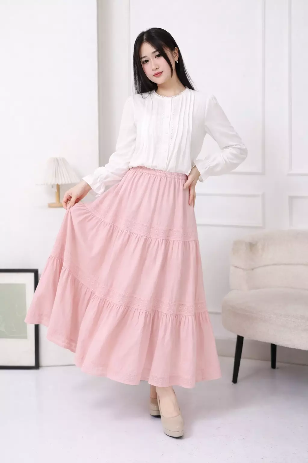 Yeseul Tiered Lace Maxi Skirt in Pink