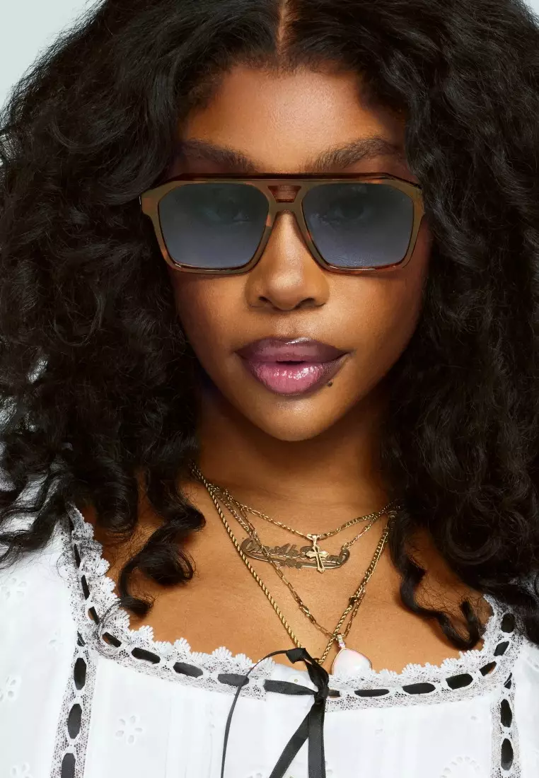 Quay x Sza - Soundcheck Sunglasses - Brown Tort/Navy Blue