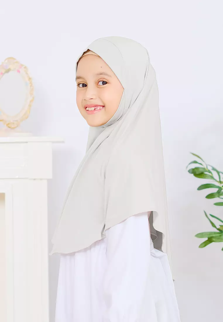 Cotton Bee - Jennaira Bergo Dagu | Hijab Instan Anak Non Pad - L
