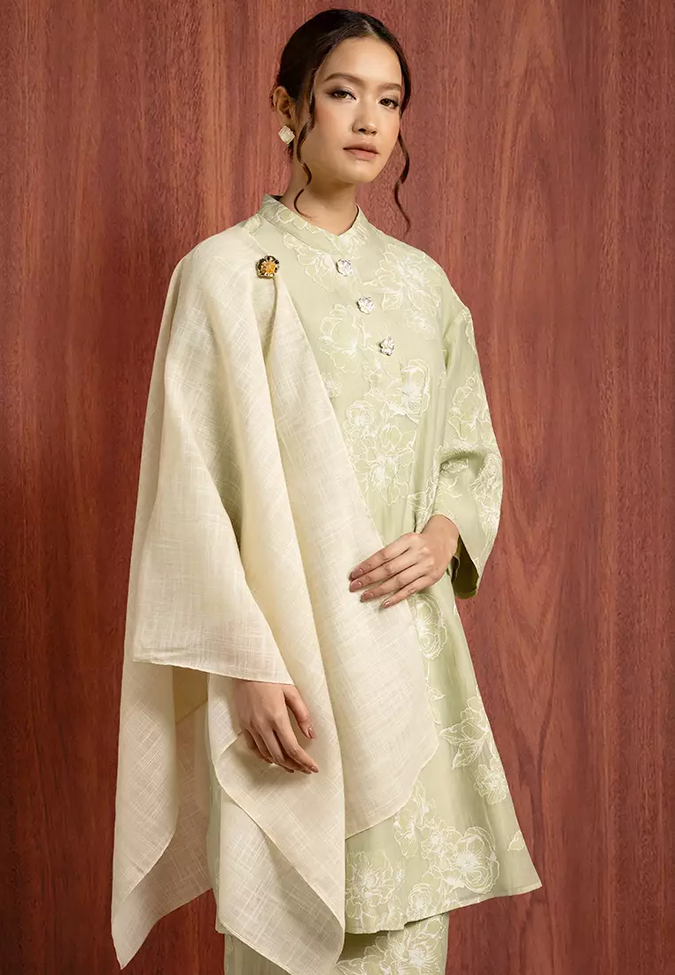 NARITA KURUNG SET WITH SHAWL