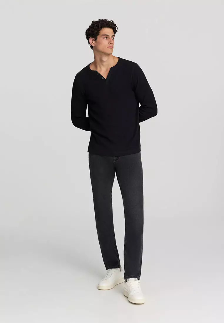 Man Long-Sleeved T-Shirt