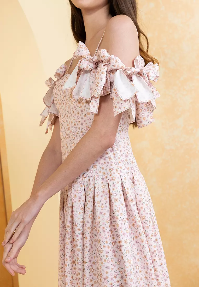 Zalora Studios Flutter Sleeve Maxi Dress 2024, Buy Zalora Studios Online