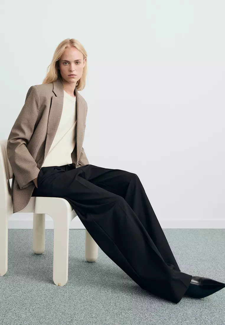 Straight Jacket With Flap Pockets