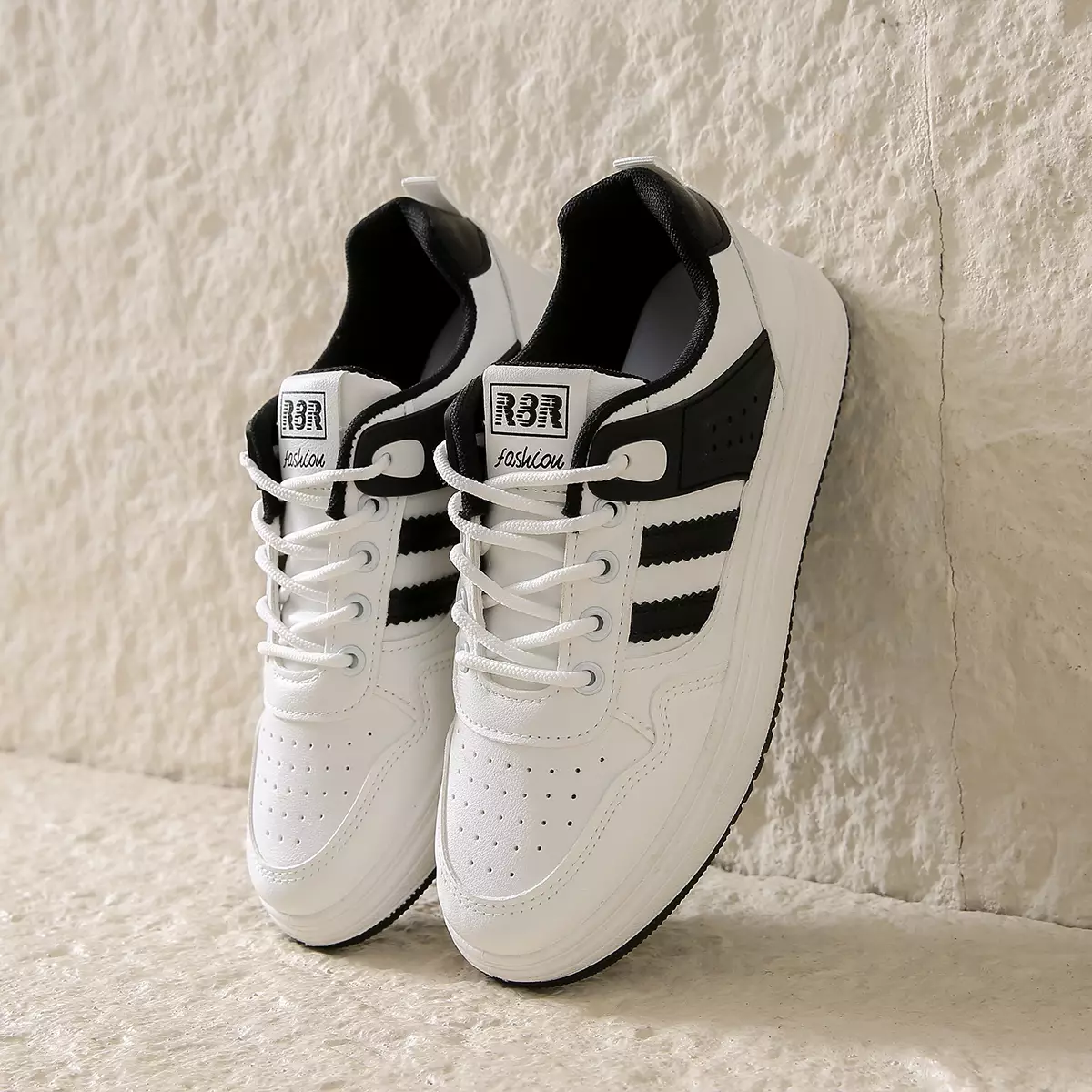 Sepatu Kasual Cewek Sneakers Wanita Ringan Nyaman Dipakai SS102