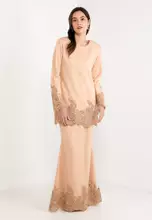 Peach/Lace