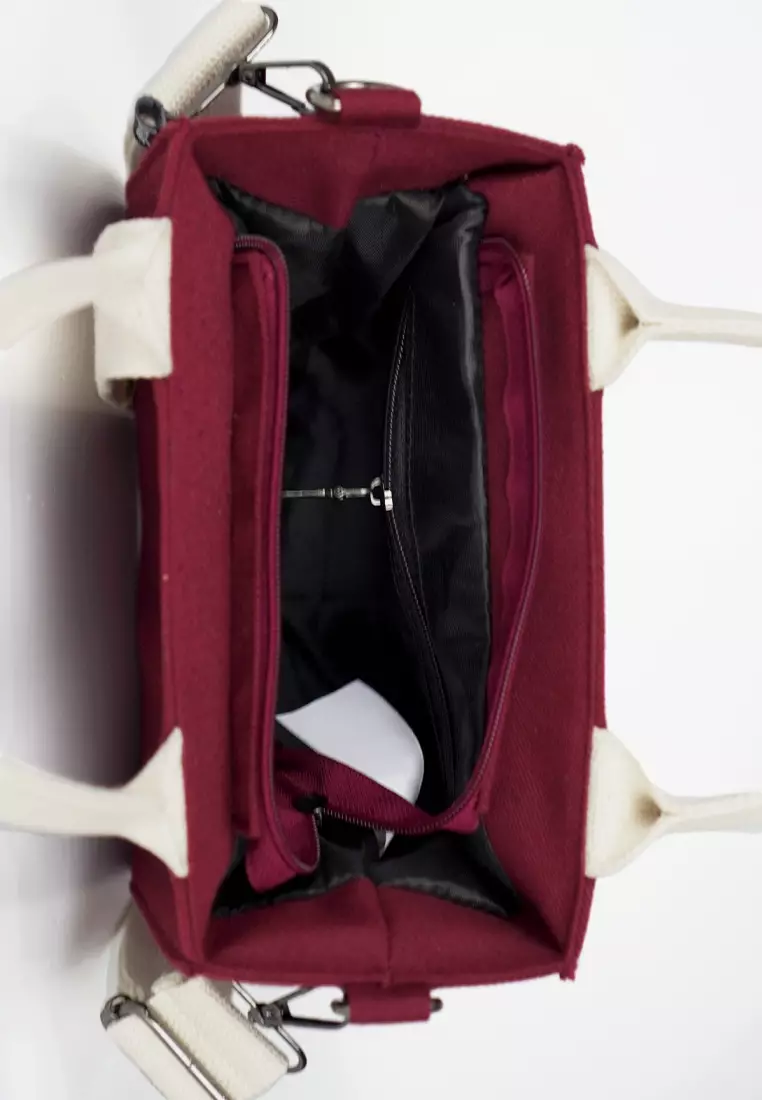 Tas Selempang Sling Bag Wanita Bahan Kanvas Penutup Resleting Rana Series - Maroon