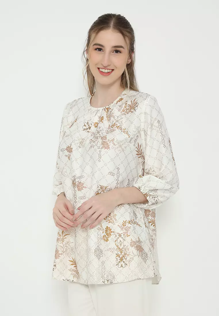 Floral Blouse Armany Silk In Broken White By Brilliant Girl Warna PUTIH