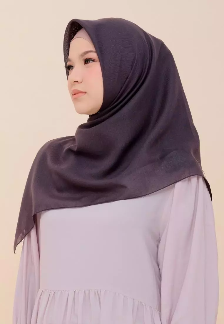 ZM Zaskia Mecca - Sadi Ocean Shadow Hijab Kerudung Segi Empat