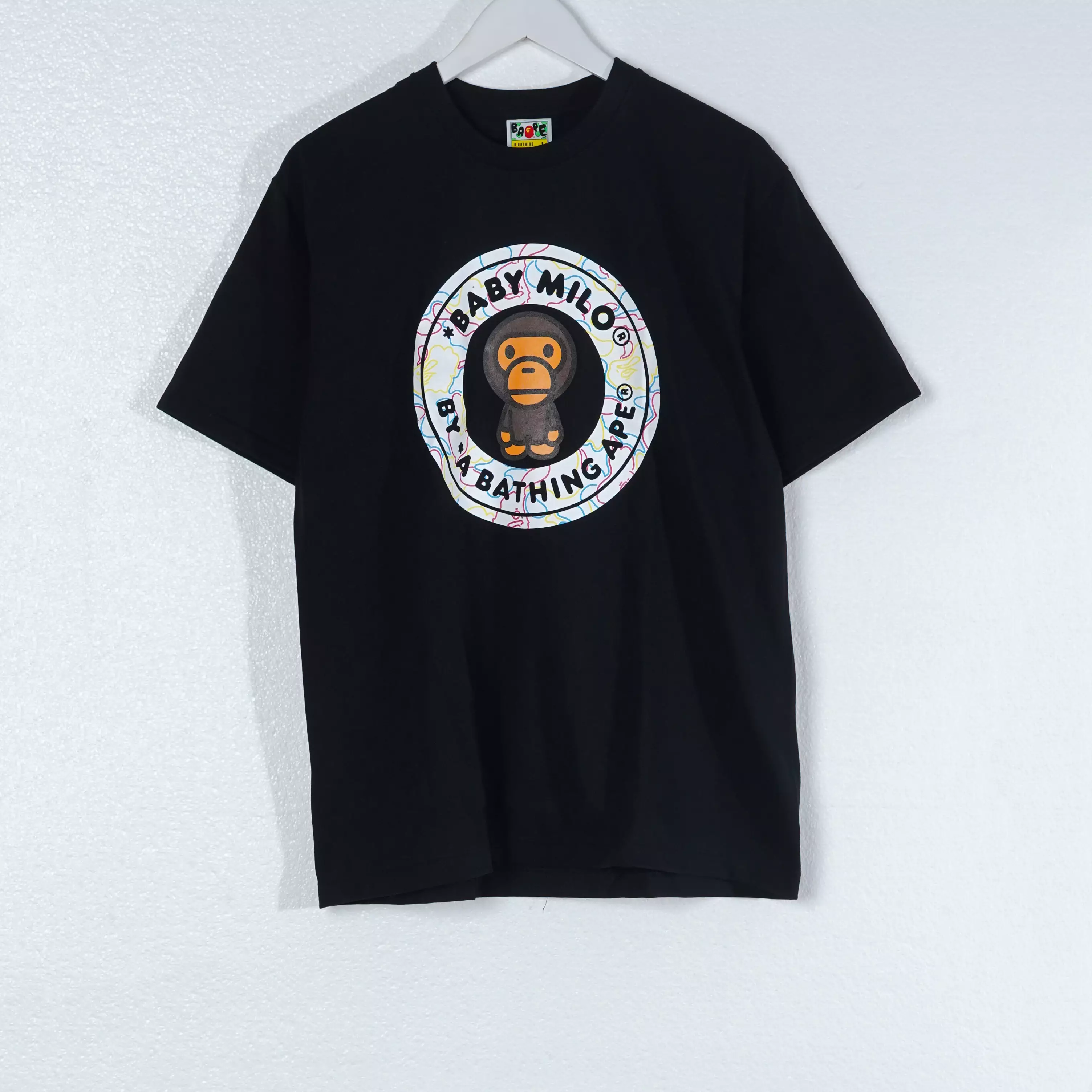 Kaos BAPE X BABY MILO CIRCLE OUTLINE CAMO MULTI WHITE BLACK TSHIRT 100% ORIGINAL