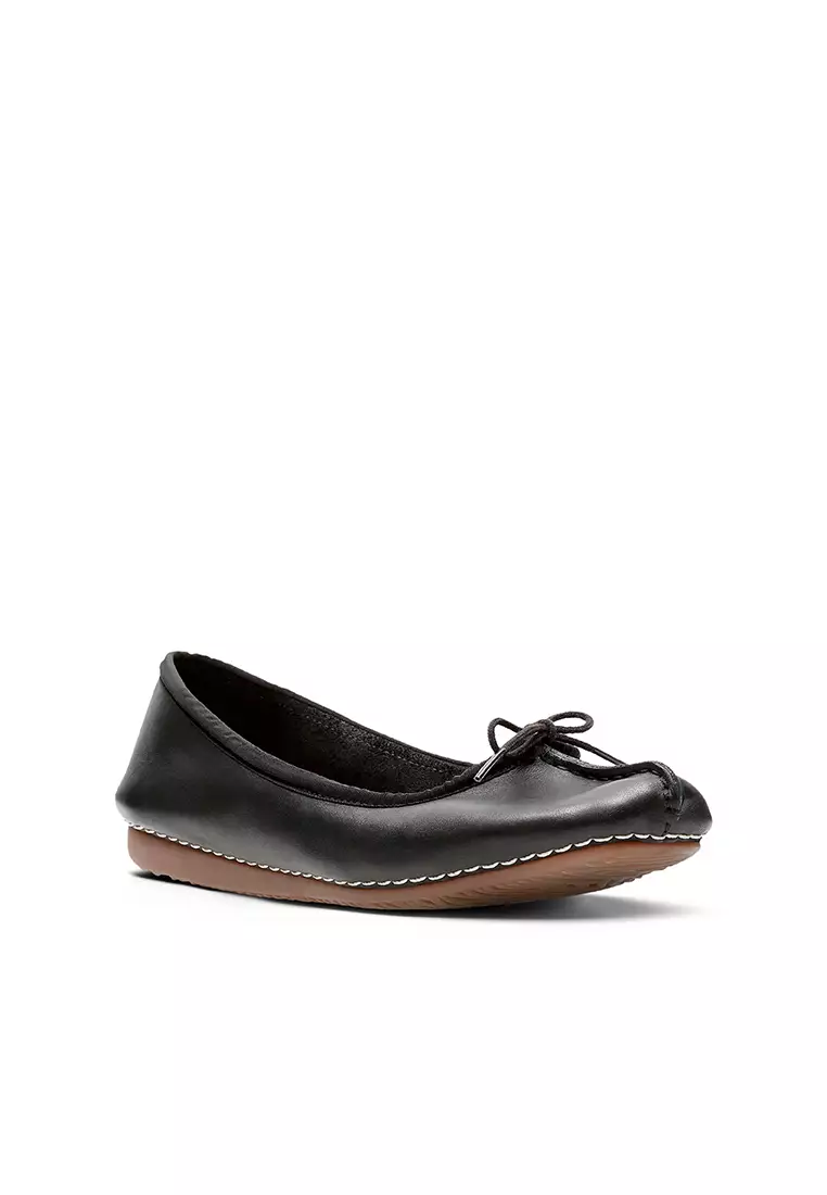 Buy Clarks Freckle Ice Ballet Black 2024 Online ZALORA Philippines