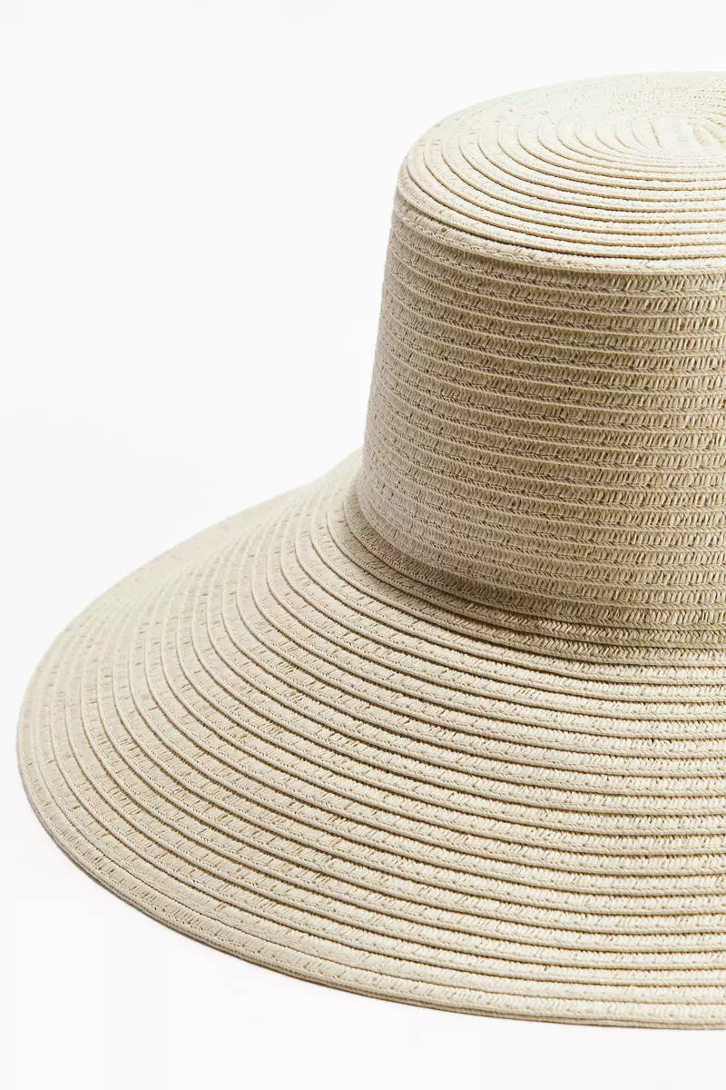 Sloping-brim straw hat
