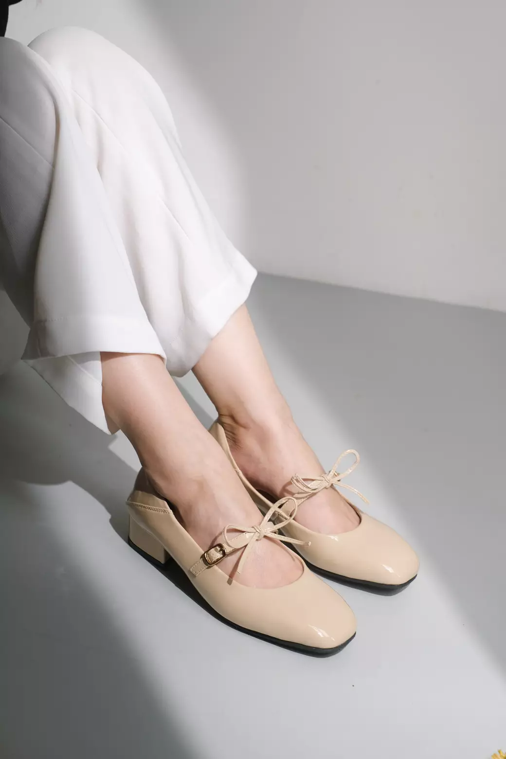 Amelia Women Mary Jane Pump Court Shoes with Bow Foldable Back