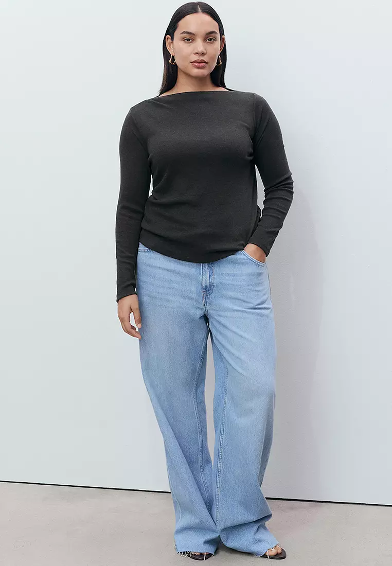 Long-Sleeved Boat-Neck T-Shirt