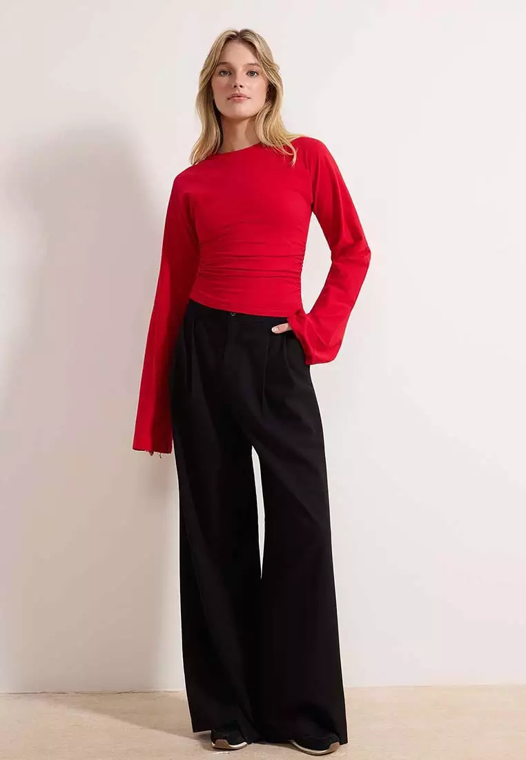 Gathered Detailed Blouse