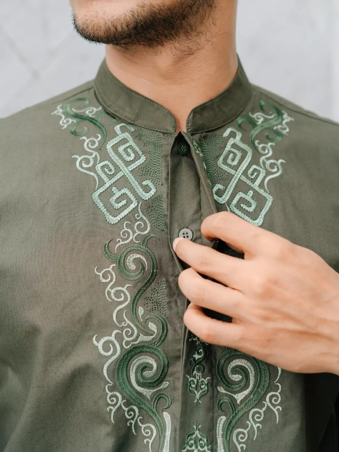 Adyatma Baju Koko Bordir Pria COTTON COMBED TWILL Olive Regular Fit Baju Muslim Pria Lengan Pendek