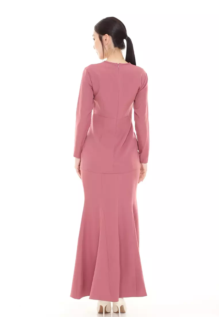 Piyona Kurung in Plum Pink