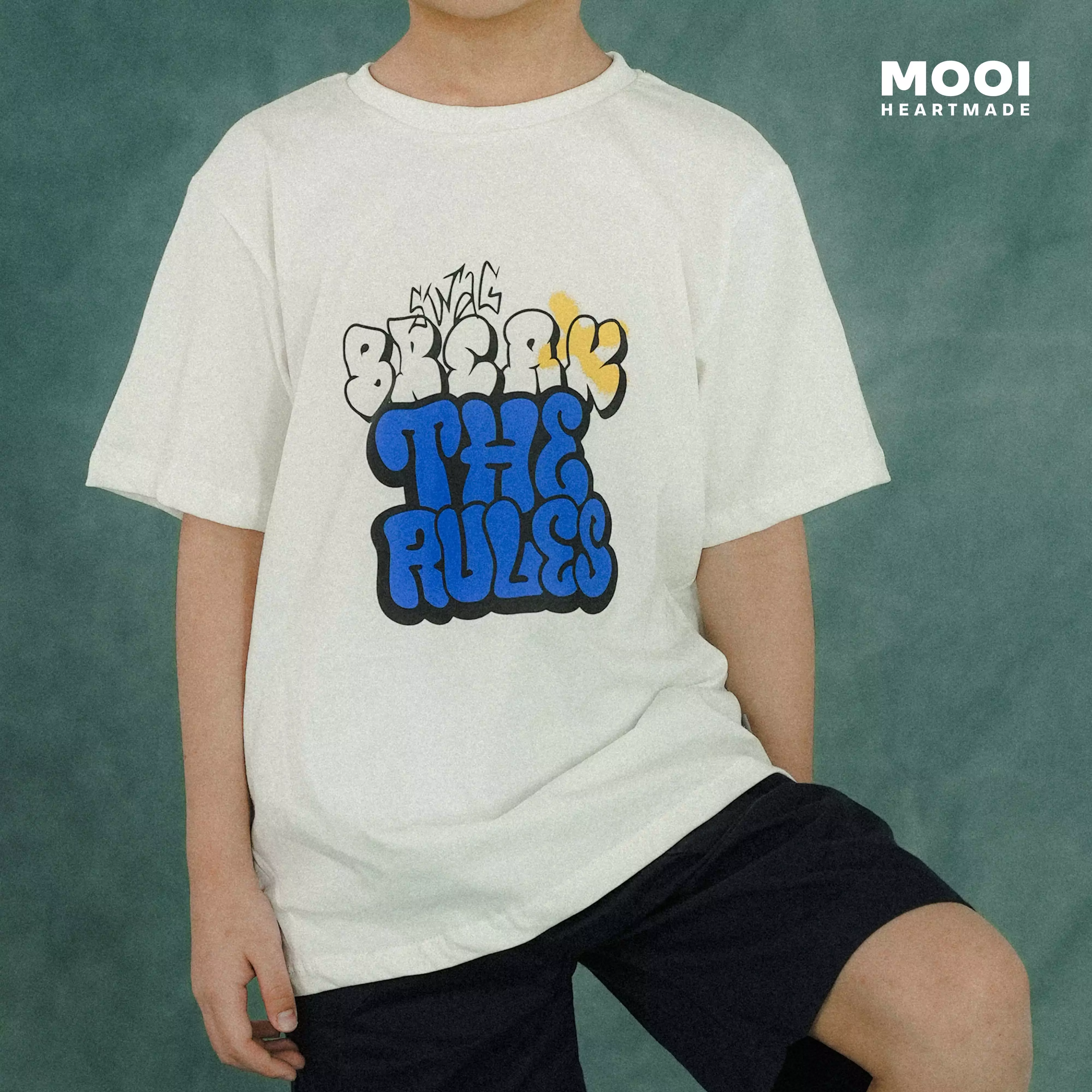 Mooi Kaos Anak Unisex T-shirt Graphic - White