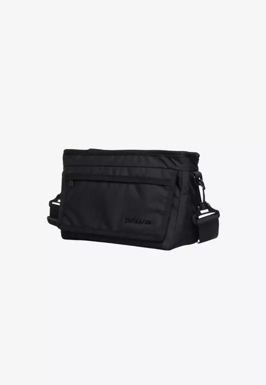 Travel Essentials Shoulder/Waist Bag Rfid Antm Black