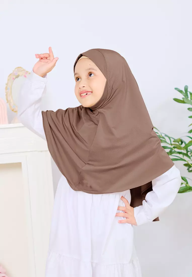 Cotton Bee - Jennaira Bergo Dagu | Hijab Instan Anak Non Pad - M