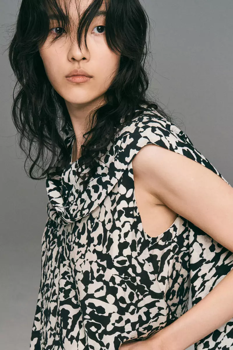 Scarf-collar dress